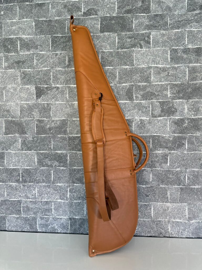 Kožené puzdro na poľovnícku zbraň – karamelovohnedá | Highland Hide Series