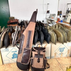 Kožený set na poľovnícku zbraň – farba trieslová a kávovohnedá – batoh a puzdro | Cedar Ridge Collection