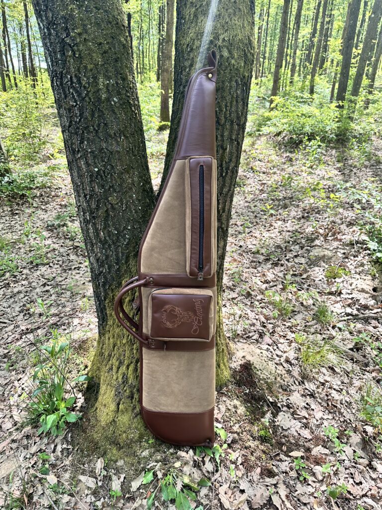Kožené puzdro na poľovnícku zbraň – hnedá a trieslová | Whitetail Woods