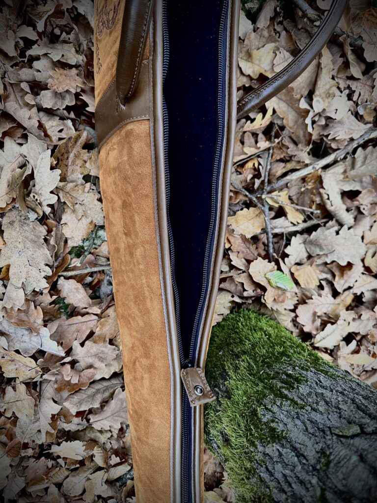 Puzdro na samonabíjaciu zbraň 140 cm – dubovohnedá | Whitetail Woods