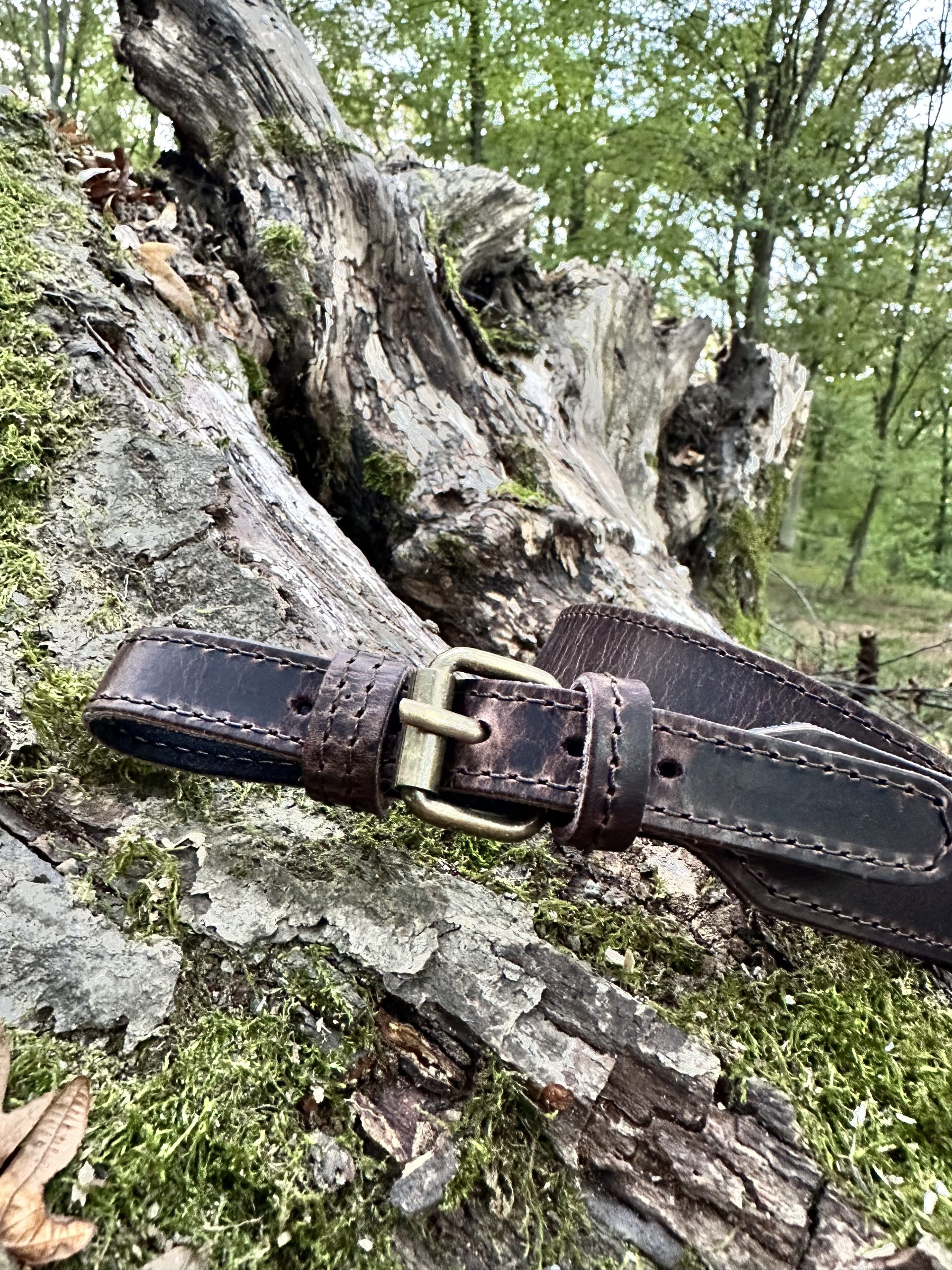 Kožený remeň na poľovnícku zbraň – Lisa – hnedá | Timber Grove
