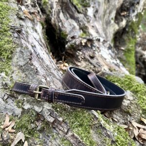 Kožený remeň na poľovnícku zbraň – Lisa – hnedá | Timber Grove