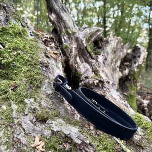 Kožený remeň na poľovnícku zbraň – Lisa – čierna | Timber Grove