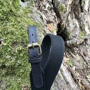 Kožený remeň na poľovnícku zbraň – Lisa – čierna | Timber Grove