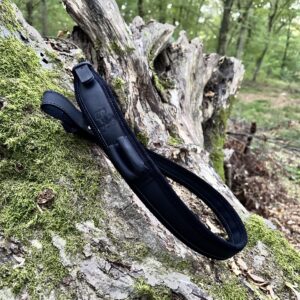 Kožený remeň na poľovnícku zbraň – Luxory +2 pútka na náboje – čierna