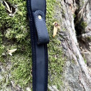 Kožený remeň na poľovnícku zbraň – BLS +opierka na palec – čierna | Timber Grove