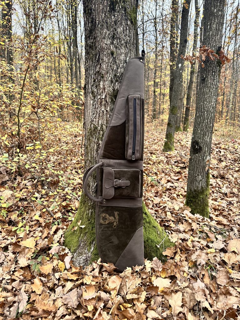 Kožené puzdro na poľovnícku zbraň – prašná hnedá | Timber Grove