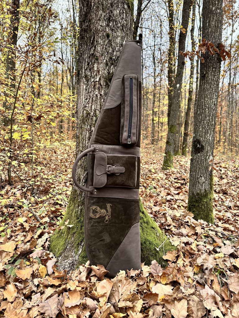 Kožené puzdro na poľovnícku zbraň – prašná hnedá | Timber Grove