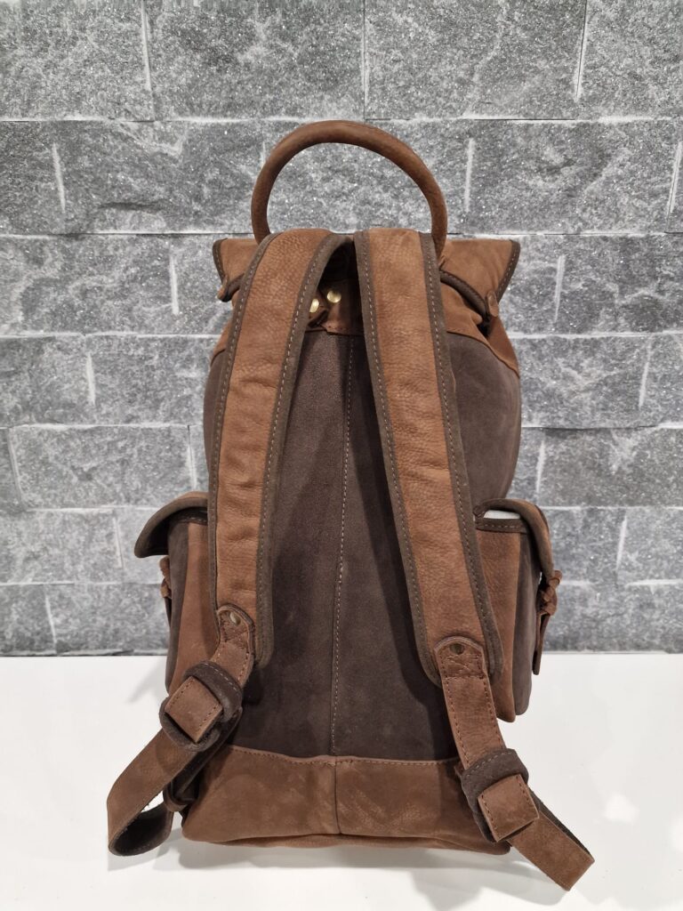 Kožený batoh CLS