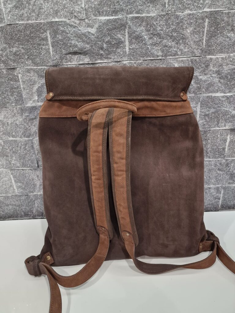 Kožený batoh BLS