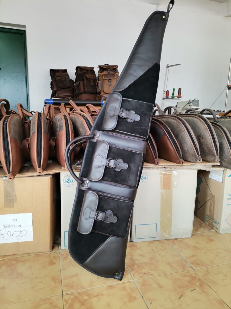 Kožené puzdro na poľovnícku zbraň – polnočná čierna | Cedar Ridge Collection